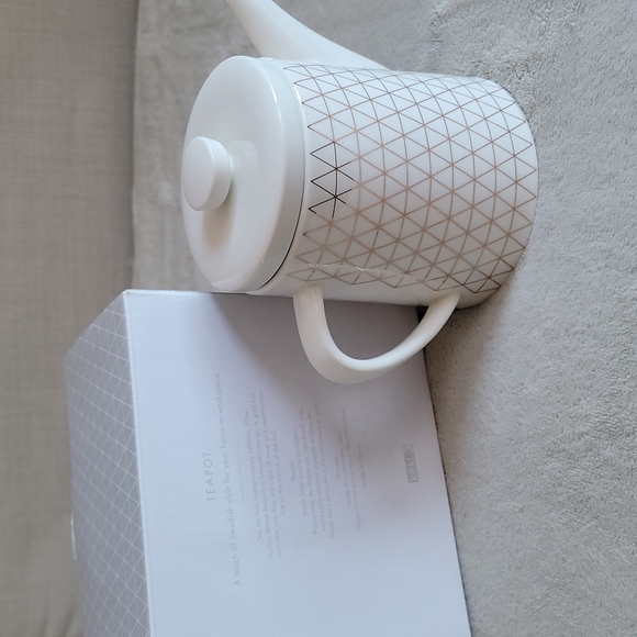 Kikki K Tea for Two Teapot Inspiration Gold - Picture 3 of 13